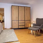 & Living - Sole 別荘